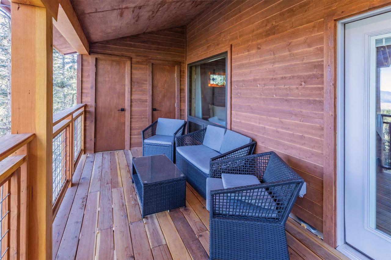 Ridgewalk Treehouse Bed & Breakfast แองเจิลไฟร์ ภายนอก รูปภาพ